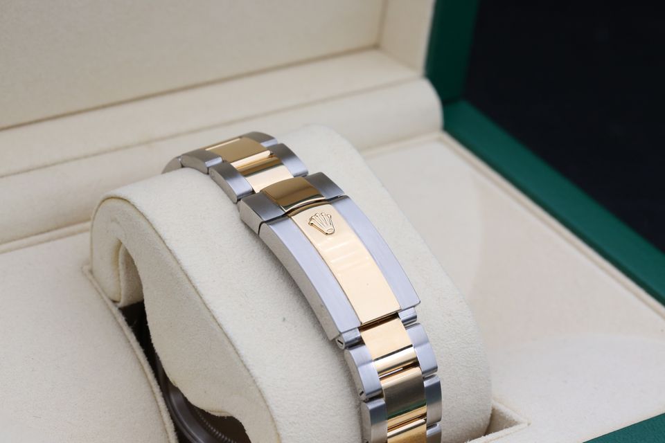 Rolex Sky-Dweller 326933 Image 3